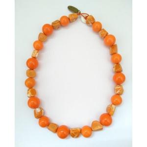 Collar de Resina Más Vendido con Colgante Floral Artístico, Joyería Moderna para Mujer al por Mayor al Mejor Precio del Mercado - Product Image 1