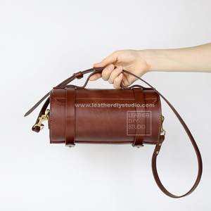 Sac messager en cuir vintage léger pour hommes décontracté affaires bandoulière cylindre Pack LCYB-0077 avec fermeture à glissière - Product Image 2