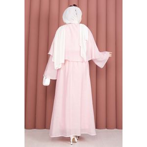 ชุดฮิญาบผ้าชีฟองสีชมพูแบบสามชิ้น พร้อมดีเทลเข็มกลัดสุดหรูที่ด้านบน - Product Image 4