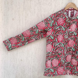 Veste pour femme en coton matelassé à imprimé de blocs réversibles à fleurs élégantes à manches longues 100% coton bouton de vêtements d'hiver pour la saison de printemps - Product Image 4