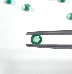 Esmeralda Zambiana 100% Natural, Corte Redondo de 3.5-4.5mm, 42.05 Quilates, Color Verde Medio, Gema Suelta para Joyería al Mejor Precio - Product Image 4