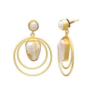 Pendientes de Perlas Naturales de Agua Dulce Color Blanco Ostra, con Alambre de Latón Chapado en Oro de 24K, Libres de Níquel, Hechos a Mano, Estilo Vintage, para Mujer - Product Image 2