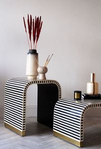 MEUBLES EN INSTALLATION D'OS TRADITION ARTISANAT tradition personnalisée et florale Table de chevet Armoire Incrustation d'os Salon de l'Inde - Product Image 3