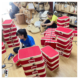 Panier de pique-nique en bambou, boîte en contreplaqué de bambou avec serrure pour un emballage et un rangement de qualité supérieure pour les kits de pique-nique, en provenance du Vietnam - Product Image 6