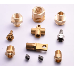 Adaptateurs de brochage en laiton et acier inoxydable usinés avec précision par CNC pour équipements industriels et plomberie - Product Image 3