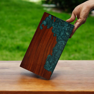 Urne funéraire personnalisée en palissandre indien Boîte à cendres en bois pour animaux de compagnie/adultes Urnes funéraires en bois avec motifs personnalisés - Product Image 1