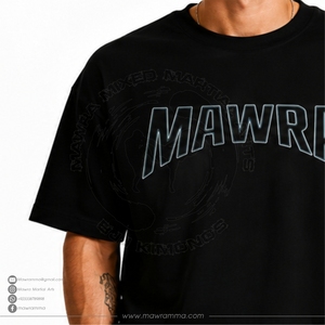 T-shirt noir à manches courtes pour homme Mawra, col rond, jersey, impression DTG sur le devant, design streetwear décontracté, coupe ample, 100% coton, écologique - Product Image 3