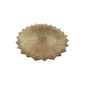 Customizable <b>Gold</b> Finished Metal <b>Tray</b> Flower Artwork Aswan International Brand CE Certified Excellent Workmanship Serving <b>Tray</b> - Product Image 1