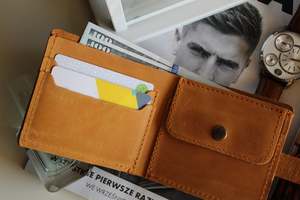 Porte-cartes élégant pour hommes Portefeuille en cuir véritable RFID Blocage Bifold avec fenêtre d'identification Design vintage LBW-0183 - Product Image 5