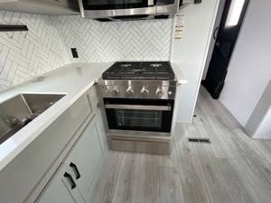 Nouveau 2026 Keystone M-o-n-t-a-n-a H-i-g-h C-o-u-n-t-r-y 377FL - Product Image 5