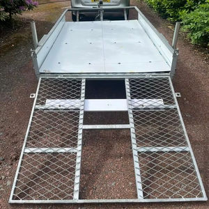 Semi-remorque à plateau plat à 3 essieux de haute qualité et robuste, plateau en acier de 40 pieds avec capacité de charge de 2 à 3 tonnes, vente de remorques de fret et utilitaires - Product Image 4