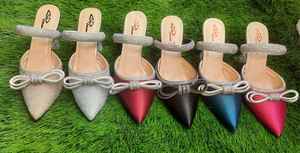 Zapatos de tacón tradicionales de mujer pakistaní colección 2023 de gran calidad para mujer disponibles en diferentes colores - Product Image 3