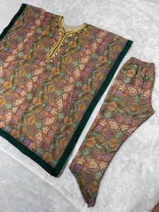 DEPORTE DE FIESTA DE DISEÑADOR IMPRESIÓN DIGITAL KAFTAN CON PENT - Product Image 6