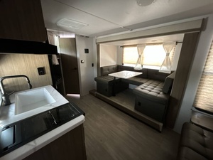 รถบ้านแคมป์ปิ้งรุ่นใหม่ปี 2026 Foorest River Wildwood Fsx 178BHSK RV - Product Image 4