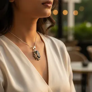 Pendentif en argent 925 avec quartz fumé pour femmes, bijoux en pierres précieuses en or rose faits à la main avec placage en rhodium et caractéristiques de charme - Product Image 3