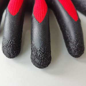 Gants de sécurité en nitrile pour hommes avec texture intégrale et doublure en polyester pour une protection accrue - Product Image 2