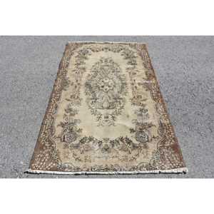 3.9x6.3 ft Vintage Turkish Rug, Area Rug, <b>Brown</b> Polka dot Rug - Product Image 1