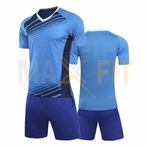 Logo personnalisé de Football, impression par Sublimation, uniforme de Football à la mode pour hommes par MAXFIT entreprises - Product Image 2