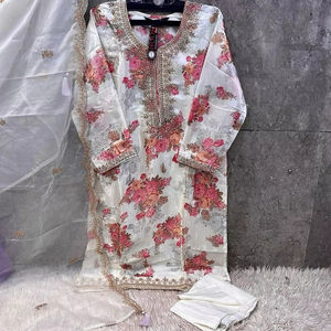 Shalwar Kameez en organza gracieux imprimé avec un fond en coton Trending Daily to Festive Look en tailles XL et XXL - Product Image 1