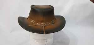 Chapeau de cowboy avec bande cloutée, nouveau design 2026, fait main, vintage, en cuir véritable marron, chapeaux hauts, gravure de logo personnalisée - Product Image 2