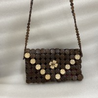 Sacs en coquille de noix de coco faits à la main/sac en noix de coco pour dames/sacs DESIGN fournisseur écologique au VIETNAM