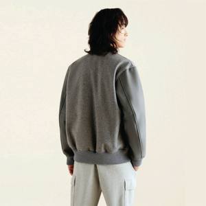 OEM personalizado Chenille bordado Logo mangas de cuero de lana cómodo negro béisbol Bomber Letterman Varsity chaqueta para mí - Product Image 4