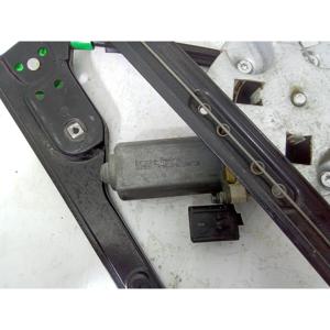 ตัวปรับกระจกไฟฟ้าด้านหน้าขวา CHRYSLER 300 C Sedan 0506547 (04>) - Product Image 5
