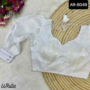 ชุดเสื้อผ้าไหมสำเร็จรูปสไตล์อินเดียสำหรับใส่กับส่าหรีและเลเฮนกาโชลี เหมาะสำหรับงานแต่งงานและงานเทศกาล ชุดเสื้อส่าหรี - Product Image 3