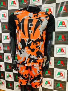 Personnalisé 2026 Football Uniforme Pas Cher Vente Sublimation Demi Manches Logo Chaussettes Nombre Joueur Pas Cher Bonne Qualité OEM Jersey Shorts - Product Image 4