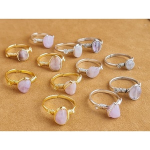 Bagues tendance plaquées or et argent avec accents de pierres naturelles pour la revente - Product Image 2