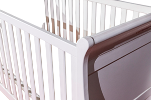 TACASA Élégant berceau coulissant nostalgie en bois de caoutchouc massif avec un design moderne Finition peinte en blanc Caractéristique peu encombrante - Product Image 4