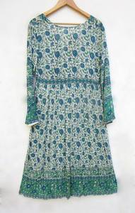 ผ้าฝ้ายดีไซน์ธรรมชาติ ชุดเดรสยาวพิมพ์ลายสไตล์ตะวันตกทันสมัยสำหรับผู้หญิง สาวๆ  พร้อมสี ขนาด และชุดต่างๆ ที่สามารถปรับแต่งได้ - Product Image 2