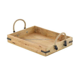 Ensemble de 2 plateaux en bois de mangue de ferme avec poignées, cadre en bois, plateau de rangement tissé, articles divers en bambou - Product Image 4