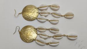 Pendientes de Concha de Cauri Blanca Natural, Joyería Boho Hecha a Mano para Mujer, Ecológica, Venta al por Mayor - Product Image 5