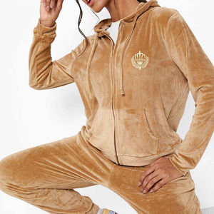 Conjunto Deportivo de Dos Piezas de Terciopelo Suave para Mujer, con Sudadera Corta con Capucha y Pantalones de Jogging, Cómodo Conjunto Deportivo de Terciopelo - Product Image 3