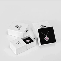 Cajas de Regalo Ecológicas Biodegradables de Papel Texturizado con Relieve UV Mate en Negro, Rojo, Rosa y Blanco para Joyería y Anillos