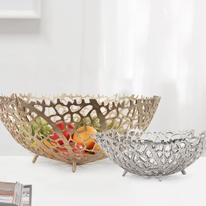 Bol décoratif de cuisine Panier de rangement en aluminium brut plaqué or Bol de présentation de fruits pour centre de table de mariage - Product Image 4