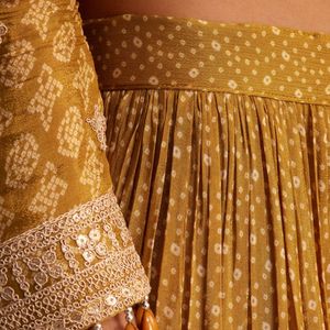 Ensemble palazzo jaune moutarde Chinon Bandhani Vente en gros de vêtements ethniques pour femmes Usine de vêtements OEM Fournisseur en vrac Tenue de fête personnalisée - Product Image 6
