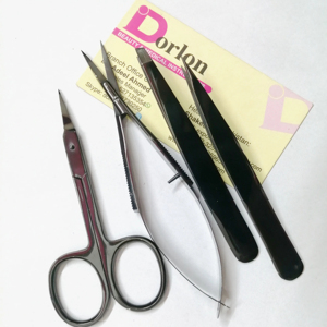 Pince à sourcils Plasma noire pointue inclinée pince à sourcils en acier inoxydable avec ciseaux à ressort et ciseaux à pointe de flèche - Product Image 1