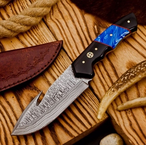 Couteau à désosser artisanal en acier Damas personnalisé, manche en corne de buffle en résine, outil de chasse multifonction durable, garantie 3 ans - Product Image 1