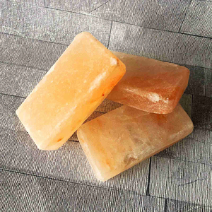 Savon au sel de l'Himalaya sculpté en stock au meilleur prix Relaxation complète du corps en forme personnalisée Soulagement durable de la douleur Artisanat naturel décoratif - Product Image 3