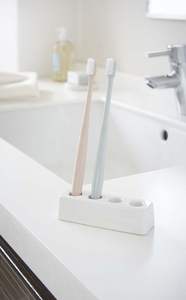Porte-brosse à dents en métal décoratif et fonctionnel, adapté aux salles de bains à domicile et à l'hôtel - Product Image 3