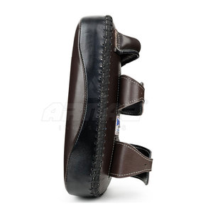 Coussinets d'entraînement de coups de pied de boxe personnalisés en cuir véritable robuste poinçon MMA pour la pratique de la boxe - Product Image 2