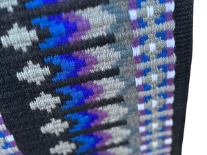 Tapis de selle Western Show en laine tissée à la main avec lignes géométriques pour les amateurs de sports équestres - Product Image 5