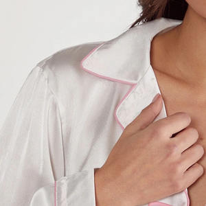 Ensemble de pyjamas en satin de soie à manches longues avec logo personnalisé pour femmes vêtements de détente 2 pièces avec haut en dentelle motif solide - Product Image 6