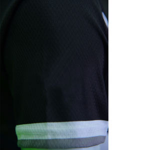 Top-Trending Men's Soccer Jersey Logotipo personalizado Totalmente transpirable Venta caliente Tarifa razonable Diseñado con estilo - Product Image 4