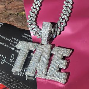 จี้เพชรโมอิสซาไนต์คุณภาพพรีเมียม VVS ชุบทองคำแท้ เงินแท้ 925 ประดับเพชรเต็มตัว สไตล์ฮิปฮอป สลักชื่อได้ สำหรับผู้ชาย ราคาประหยัด - Product Image 2