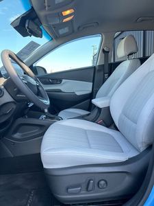 Hyundai Kona SEL AWD 2023 - Product Image 5