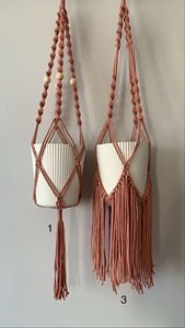 Porte-pot de fleurs suspendu en macramé fait main en corde de coton, style classique, écologique, personnalisable, pour la maison, le jardin, l'hôtel - Product Image 3
