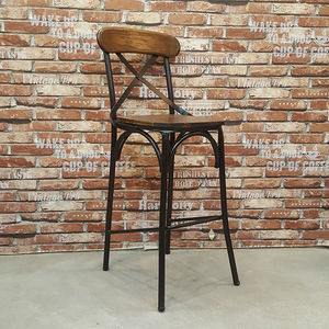 GCFGC50 - Tabouret de bar de style industriel, structure en fer avec revêtement en poudre époxy, assise en bois de caoutchouc naturel - Product Image 1